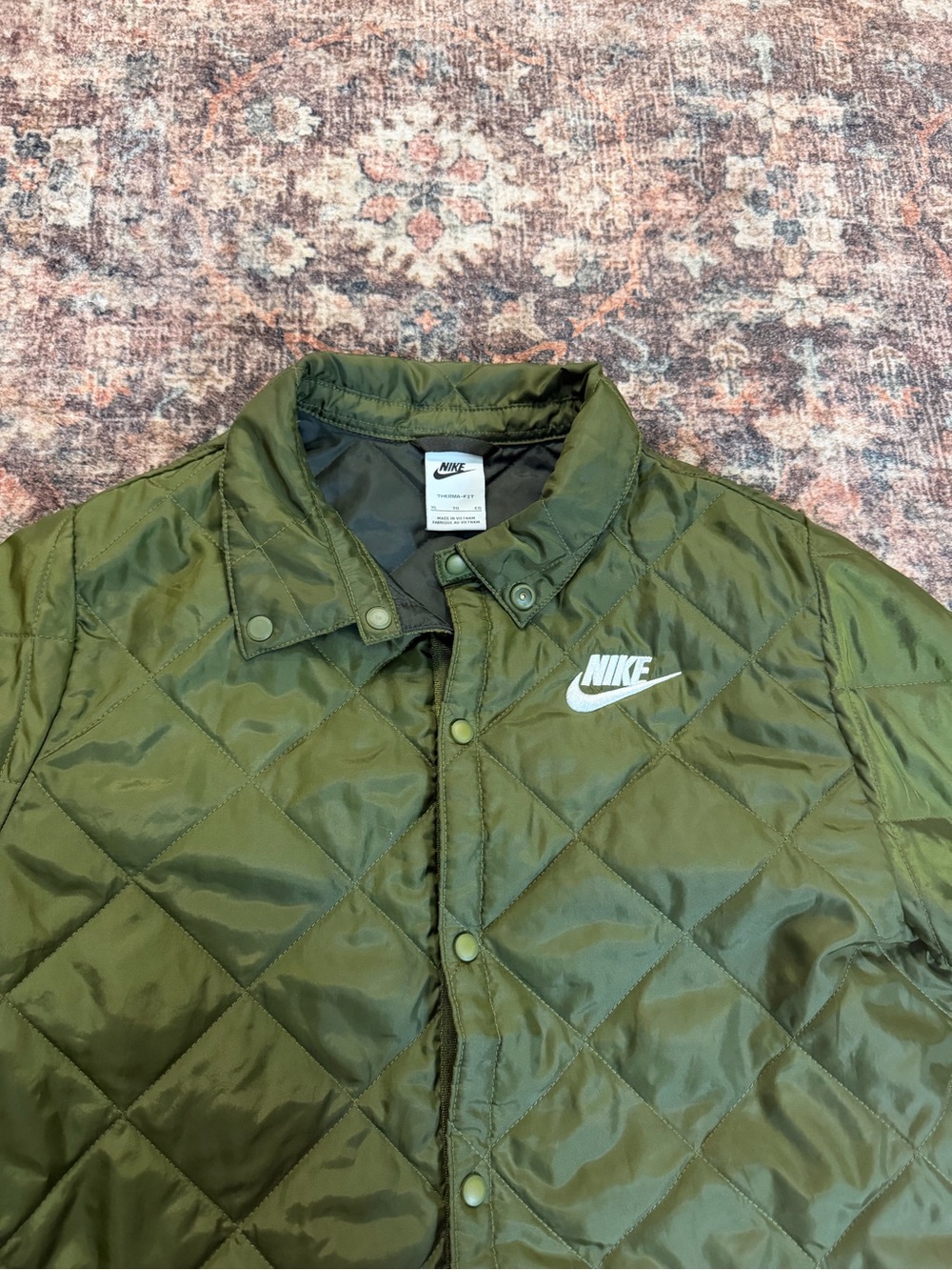 Nike youth XL green quilted jacket